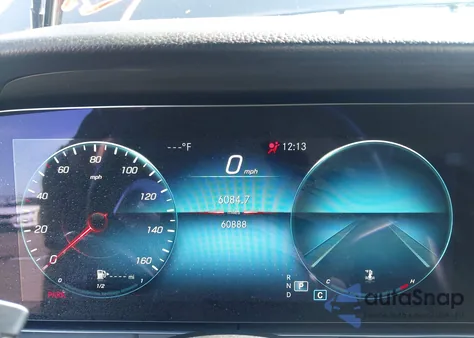 2022 Mercedes-Benz E 350 z USA, uszkodzony, nr VIN W1KZF8DB1NB070673